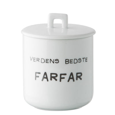 Se SINNERUP Krus m. porcelænslåg - Verdens bedste farfar (SORT, ONESIZE) ❤ Kæmpe udvalg i OPENMIND ❤ Hurtig levering: 1 - 2 Hverdage samt billig fragt - Varenummer: SIR-10302579 og barcode / Ean: '5707900442231 på lager - Udsalg på Bolig & Livsstil - Gave til under 100 kr Spar op til 54% - Over 1334 design mærker på udsalg