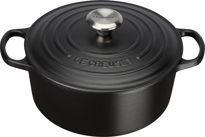 Se Le Creuset Rund Støbejernsgryde 4,2L Matte Black Str 24 cm - Støbejernsgryder ❤ Stort online udvalg i Le Creuset ❤ Meget billig fragt og hurtig levering: 1 - 2 hverdage - Varenummer: MGS-S10627396 og barcode / Ean: 024147260752 på lager - Udsalg på Bolig - Køkkenudstyr - Gryder & pander - Støbejernsgryder Spar op til 58% - Over 1324 kendte brands på udsalg