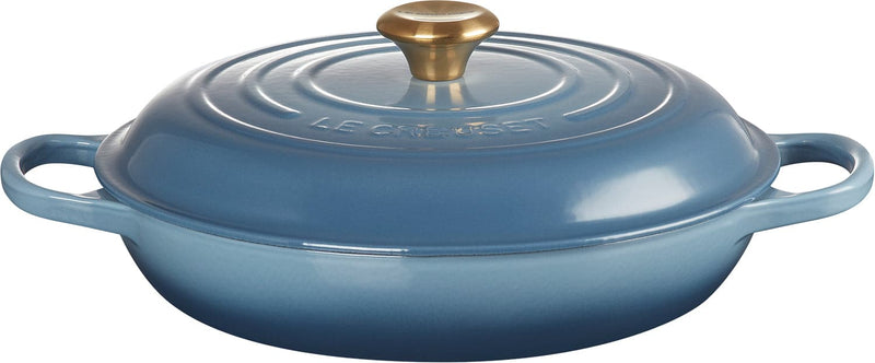 Se Le Creuset Buffetgryde 30 Chambray Gold Str 30cm - Gryder ❤ Stort online udvalg i Le Creuset ❤ Meget billig fragt og hurtig levering: 1 - 2 hverdage - Varenummer: MGS-S12998952 og barcode / Ean: 024147323242 på lager - Udsalg på Bolig - Køkkenudstyr - Gryder & pander - Gryder Spar op til 53% - Over 1324 kendte brands på udsalg