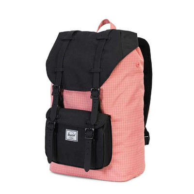 Se Herschel Little America Rygsæk Strawberry Ice Grid Black 17L 17L ✔ Kæmpe udvalg i  Herschel ✔ Hurtig levering: 1 - 2 Hverdage samt billig fragt - Varenummer: JUCO-10020-01580 og barcode / Ean: '828432138067 på lager - Udsalg på Rygsæk Spar op til 53% - Over 1160 kendte mærker på udsalg