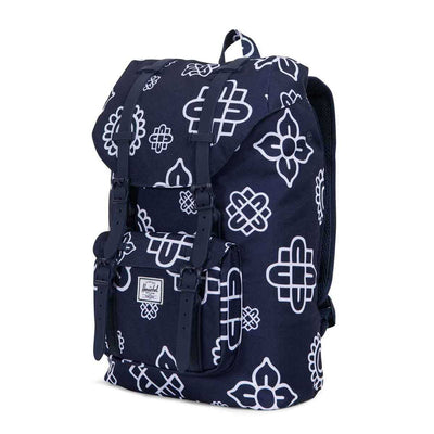 Se Herschel Little America Rygsæk Peacoat Paisley Print 17L 17L ✔ Kæmpe udvalg i  Herschel ✔ Hurtig levering: 1 - 2 Hverdage samt billig fragt - Varenummer: JUCO-10020-01653 og barcode / Ean: '828432147793 på lager - Udsalg på Rygsæk Spar op til 52% - Over 1160 kendte mærker på udsalg