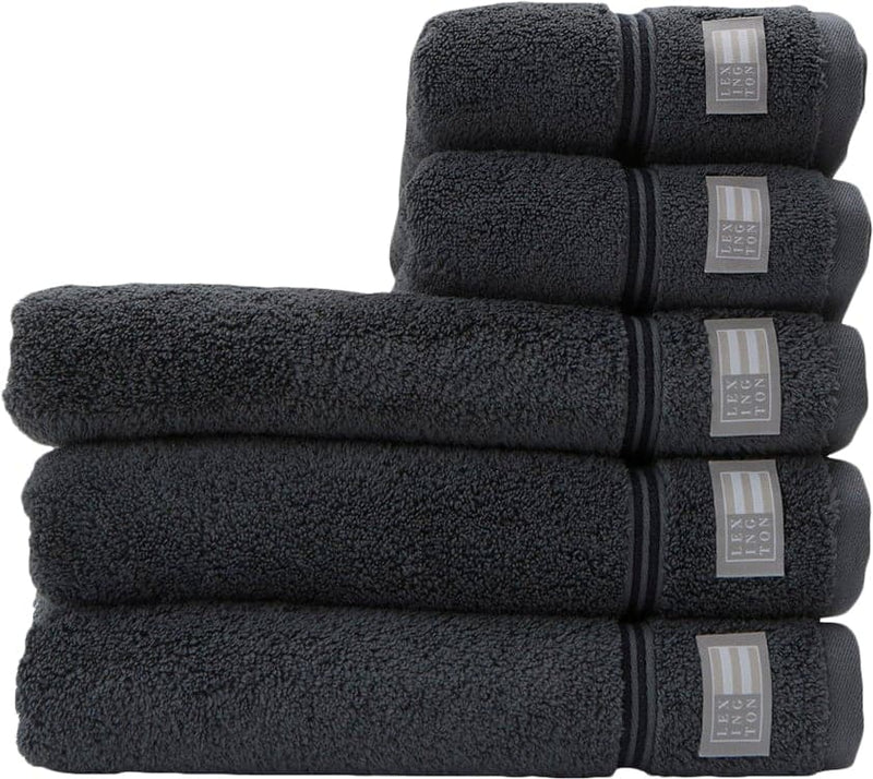 Se Lexington Lexington Hotel Towel Gray/dk Gray Str 70x130 cm - Håndklæder ❤ Stort online udvalg i Lexington ❤ Meget billig fragt og hurtig levering: 1 - 2 hverdage - Varenummer: MGS-S00413982 og barcode / Ean: 7321301434282 på lager - Udsalg på Bolig - Tekstiler & puder - Håndklæder Spar op til 67% - Over 1354 kendte brands på udsalg