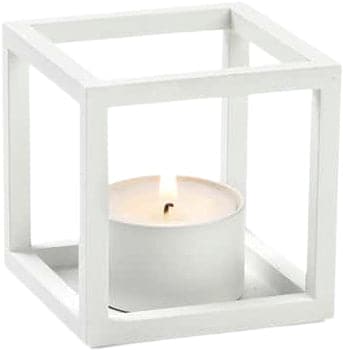 Se Audo Copenhagen Kubus T, Candle Holder, White Str 7cmx7cmx7cm - Fyrfadsstager Messing ✔ Kæmpe udvalg i Audo Copenhagen ✔ Hurtig levering: 1 - 2 Hverdage samt billig fragt - Varenummer: MGS-S00388955 og barcode / Ean: &