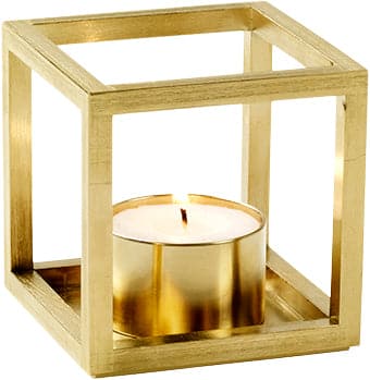 Se Audo Copenhagen Kubus T, Candle Holder, Gold Plated Str 7cmx7cmx7cm - Fyrfadsstager Messing ❤ Stort online udvalg i Audo Copenhagen ❤ Meget billig fragt og hurtig levering: 1 - 2 hverdage - Varenummer: MGS-S00388957 og barcode / Ean: 5711879006547 på lager - Udsalg på Bolig - Interiør - Lysestager - Fyrfadsstager Spar op til 52% - Over 1124 kendte brands på udsalg