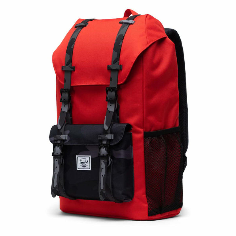 Se Herschel Little America Rygsæk Youth-Fiery Red-Night Camo 18L 18L ✔ Kæmpe udvalg i  Herschel ✔ Hurtig levering: 1 - 2 Hverdage samt billig fragt - Varenummer: JUCO-10589-04686 og barcode / Ean: &