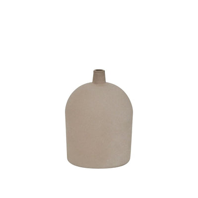 Se Kristina Dam Studio Dome vase Grey engobe, Small ❤ Kæmpe udvalg i Kristina Dam Studio ❤ Hurtig levering: 1 - 2 Hverdage samt billig fragt - Varenummer: NDN-548611-01 og barcode / Ean: '5713590000361 på lager - Udsalg på Home & Garden - Decor - Vases Spar op til 58% - Over 1354 kendte mærker på udsalg