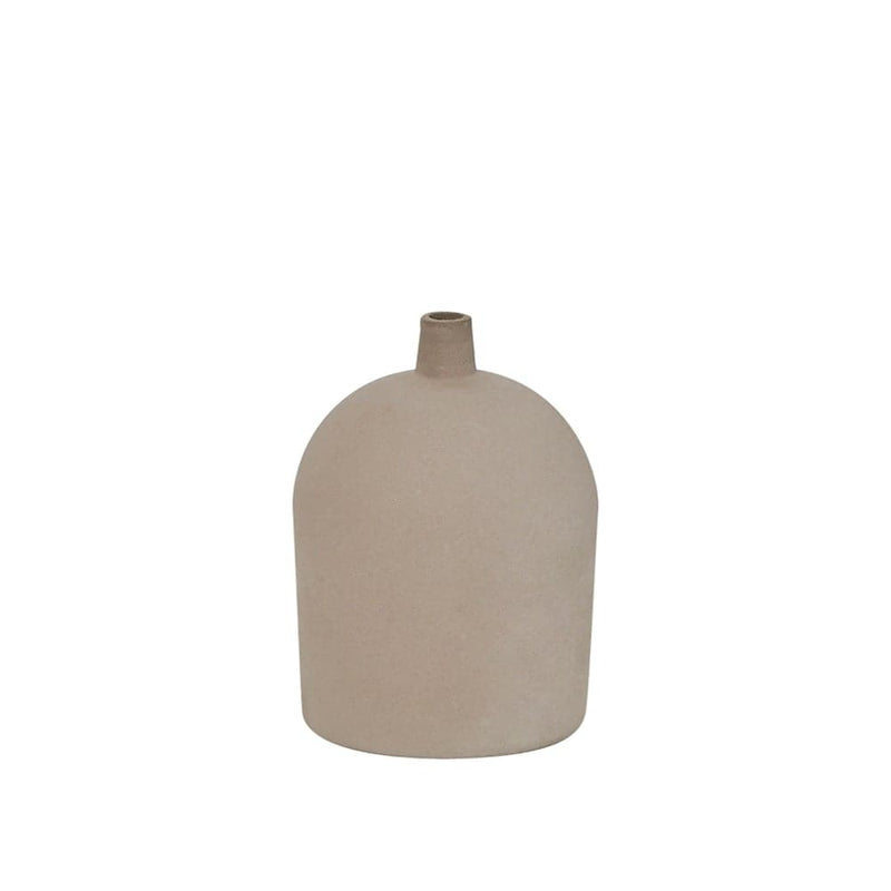 Se Kristina Dam Studio Dome vase Grey engobe, Small ❤ Kæmpe udvalg i Kristina Dam Studio ❤ Hurtig levering: 1 - 2 Hverdage samt billig fragt - Varenummer: NDN-548611-01 og barcode / Ean: &