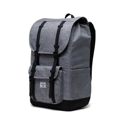 Se Herschel Little America Rygsæk 30L Raven 30L ✔ Kæmpe udvalg i  Herschel ✔ Hurtig levering: 1 - 2 Hverdage samt billig fragt - Varenummer: JUCO-11390-00919 og barcode / Ean: '828432593439 på lager - Udsalg på Tasker Spar op til 51% - Over  785 kendte brands på udsalg