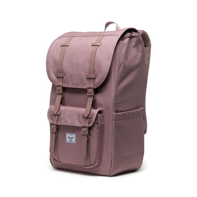 Se Herschel Little America Rygsæk 30L Ash Rose 30L ✔ Kæmpe udvalg i  Herschel ✔ Hurtig levering: 1 - 2 Hverdage samt billig fragt - Varenummer: JUCO-11390-02077 og barcode / Ean: '828432593446 på lager - Udsalg på Tasker Spar op til 67% - Over  785 kendte brands på udsalg