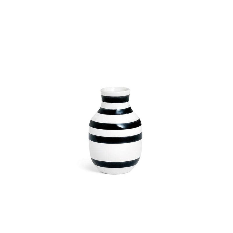 Se Kähler - Omaggio vase H125 sort ✔ Kæmpe udvalg i Kähler ✔ Hurtig levering: 1 - 2 Hverdage samt billig fragt - Varenummer: RKTK-K690186 og barcode / Ean: &