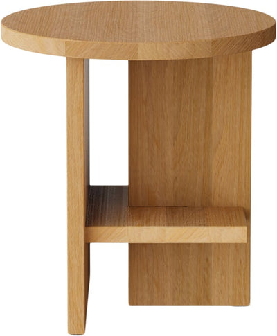 Se NINE Tee Side Table Round Oak - Sideborde ❤ Stort online udvalg i NINE ❤ Meget billig fragt og hurtig levering: 1 - 2 hverdage - Varenummer: MGS-S12470050 og barcode / Ean: 5740001931419 på lager - Udsalg på Bolig - Møbler - Borde - Sideborde Spar op til 59% - Over 785 kendte brands på udsalg