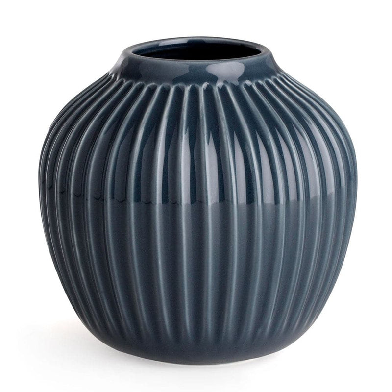 Se Kähler - Hammershøi vase, 12,5 cm, antracitgrå ✔ Kæmpe udvalg i Kähler ✔ Hurtig levering: 1 - 2 Hverdage samt billig fragt - Varenummer: RKTK-K692365 og barcode / Ean: &