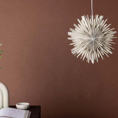 Se tilbud på Topaz loftlampe i beige papir! 5 størrelser (35 cm) på udsalg. Billig fragt & hurtig levering (1-2 dage). Spar op til 57%!