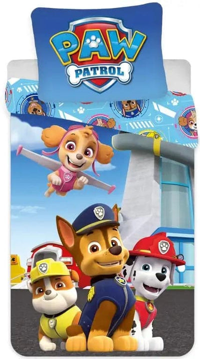 Se Paw Patrol sengetøj - 140x200 cm - Hvalpe venner - 2 i 1 design - Dynebetræk i 100% bomuld ❤ Kæmpe udvalg i Licens ❤ Hurtig levering: 1 - 2 Hverdage samt billig fragt - Varenummer: THX-5655-1 og barcode / Ean: '5714710005655 på lager - Udsalg på Sengetøj - Børne sengetøj - Børne sengetøj 140x200 cm Spar op til 65% - Over 1354 design mærker på udsalg