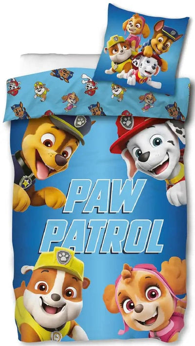 Se Paw Patrol 150x210 cm - Sengetøj - Vuf Vuf - Vendbart design - 100% bomuld ❤ Kæmpe udvalg i Licens ❤ Hurtig levering: 1 - 2 Hverdage samt billig fragt - Varenummer: THX-1003-3 og barcode / Ean: '5710756066544 på lager - Udsalg på Sengetøj - Enkelt sengetøj - Enkelt sengetøj 150x210 cm (Svensk mål) Spar op til 55% - Over 785 kendte brands på udsalg