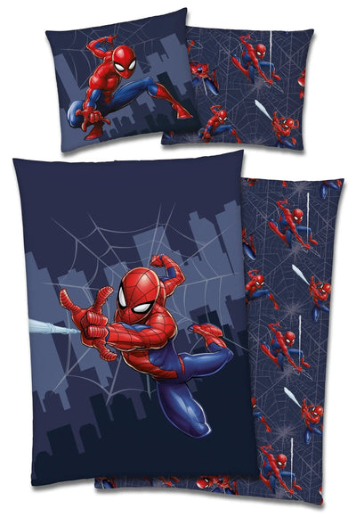 Se Spiderman sengetøj 140x200 cm - Flying - 2 i 1 design - 100% bomuld ❤ Kæmpe udvalg i Licens ❤ Hurtig levering: 1 - 2 Hverdage samt billig fragt - Varenummer: THX-4740-1 og barcode / Ean: '5714803713887 på lager - Udsalg på Sengetøj - Børne sengetøj - Børne sengetøj 140x200 cm Spar op til 61% - Over 1354 design mærker på udsalg