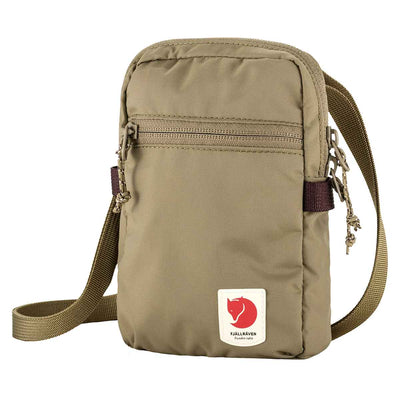 Se Fjällräven High Coast Pocket Clay One size ✔ Kæmpe udvalg i  Fjällräven ✔ Hurtig levering: 1 - 2 Hverdage samt billig fragt - Varenummer: JUCO-23226-221 og barcode / Ean: '7323451017841 på lager - Udsalg på Mavebælte Spar op til 67% - Over 1334 design mærker på udsalg