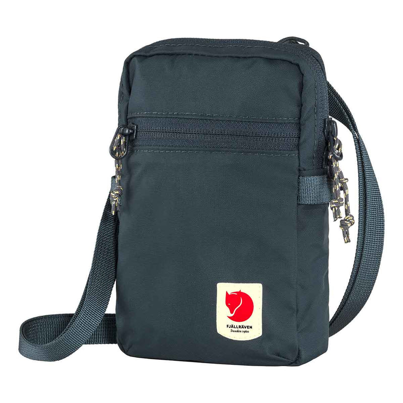 Se Fjällräven High Coast Pocket Navy One size ✔ Kæmpe udvalg i  Fjällräven ✔ Hurtig levering: 1 - 2 Hverdage samt billig fragt - Varenummer: JUCO-23226-560 og barcode / Ean: &