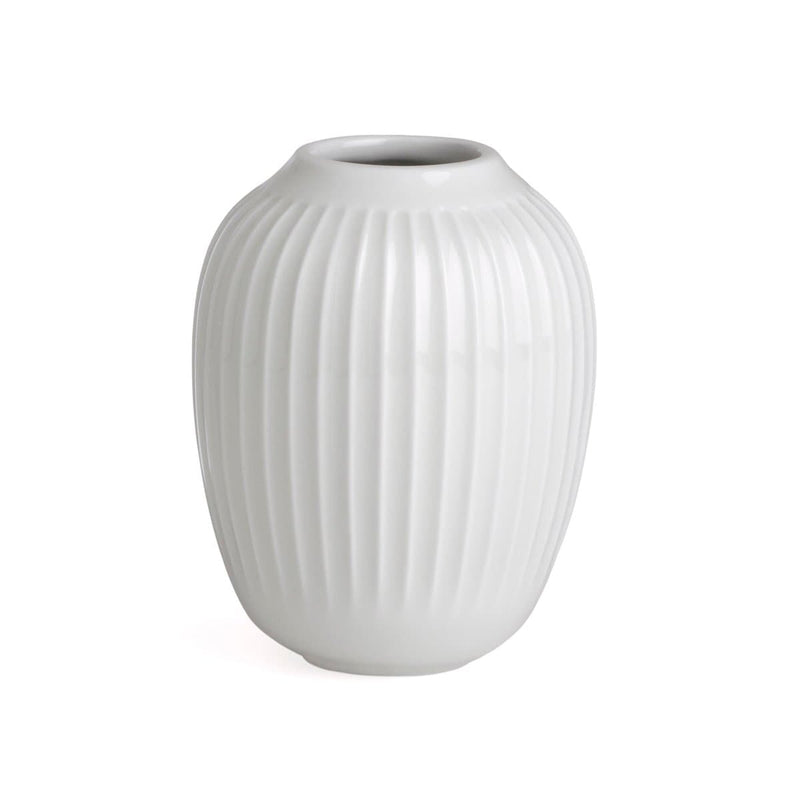 Se Kähler Hammershøi vase mini hvid ✔ Kæmpe udvalg i Kähler ✔ Hurtig levering: 1 - 2 Hverdage samt billig fragt - Varenummer: NDN-25138-01 og barcode / Ean: &