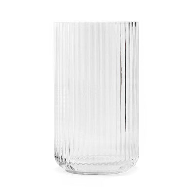 Se Lyngby Porcelæn Lyngby vase glas klar 25 cm ✔ Kæmpe udvalg i Lyngby Porcelæn ✔ Hurtig levering: 1 - 2 Hverdage samt billig fragt - Varenummer: NDN-28518-04 og barcode / Ean: '5711507218014 på lager - Udsalg på Home & Garden - Decor - Vases Spar op til 64% - Over 1122 kendte brands på udsalg