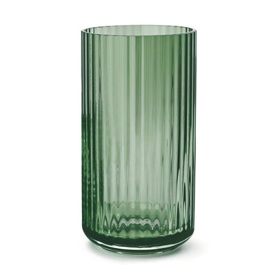 Se Lyngby Porcelæn Lyngby vase glas grøn 20 cm ✔ Kæmpe udvalg i Lyngby Porcelæn ✔ Hurtig levering: 1 - 2 Hverdage samt billig fragt - Varenummer: NDN-30505-01 og barcode / Ean: '5711507224121 på lager - Udsalg på Home & Garden - Decor - Vases Spar op til 64% - Over 785 kendte brands på udsalg