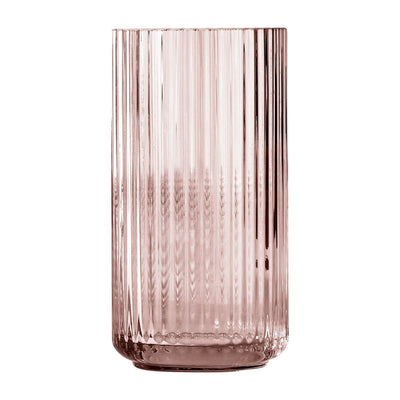 Se Lyngby Porcelæn Lyngby vase glas burgundy 20 cm ✔ Kæmpe udvalg i Lyngby Porcelæn ✔ Hurtig levering: 1 - 2 Hverdage samt billig fragt - Varenummer: NDN-30506-01 og barcode / Ean: '5711507224190 på lager - Udsalg på Home & Garden - Decor - Vases Spar op til 63% - Over 785 kendte brands på udsalg