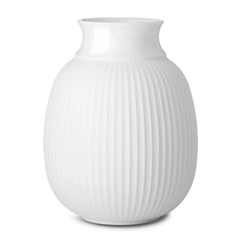 Se Lyngby Porcelæn Lyngby Curve vase 12 cm Hvid ✔ Kæmpe udvalg i Lyngby Porcelæn ✔ Hurtig levering: 1 - 2 Hverdage samt billig fragt - Varenummer: KTT-35919-01 og barcode / Ean: &