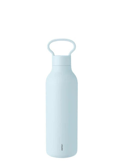 Se Stelton - Tabi termoflaske 0.55 l. ice blue ✔ Kæmpe udvalg i Stelton ✔ Hurtig levering: 1 - 2 Hverdage samt billig fragt - Varenummer: RKTK-ST-372-1 og barcode / Ean: '5709846032866 på lager - Udsalg på Spar op til 62% - Over 1354 kendte brands på udsalg