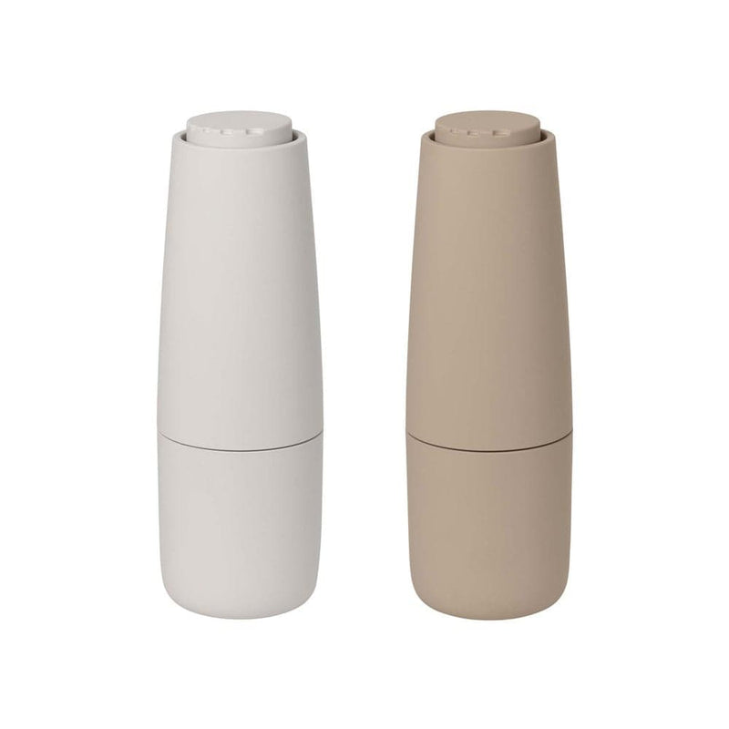 Se blomus Salpi salt- og peberkværn plast Nomad/Moonbeam (beige/grå) ✔ Kæmpe udvalg i blomus ✔ Hurtig levering: 1 - 2 Hverdage samt billig fragt - Varenummer: KTT-44102-01 og barcode / Ean: &