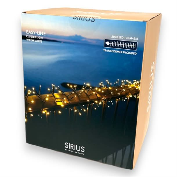 Se Easy-Line Cluster lyskæde med 2.000 LED lys i varm hvid på 40 meter samt 5 meter ekstra ledning - Lyskæder > Lyskæder udendørs > Sirius Easy-line - SIRIUS - Spotshop ✔ Kæmpe udvalg i  SIRIUS ✔ Hurtig levering: 1 - 2 Hverdage samt billig fragt - Varenummer: SPSH-SIR46401 og barcode / Ean: &