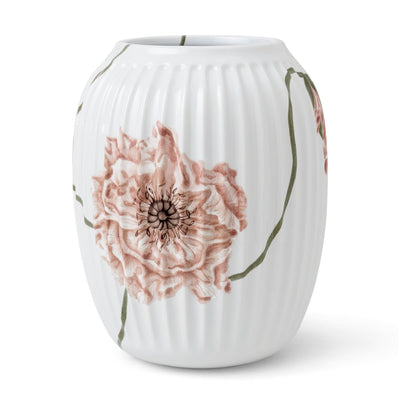 Se Kähler Hammershøi Poppy vase 21 cm Hvid ❤ Kæmpe udvalg i Kähler ❤ Hurtig levering: 1 - 2 Hverdage samt billig fragt - Varenummer: NDN-500729-01 og barcode / Ean: '5703779184708 på lager - Udsalg på Home & Garden - Decor - Vases Spar op til 57% - Over 1354 kendte mærker på udsalg