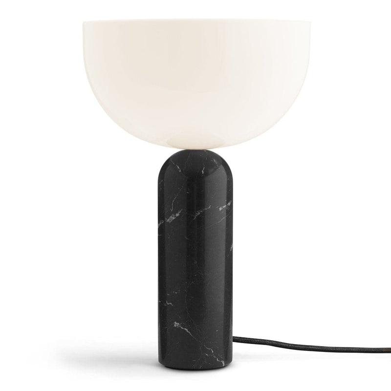 Se New Works Kizu bordlampe large Black marble ❤ Kæmpe udvalg i New Works ❤ Hurtig levering: 1 - 2 Hverdage samt billig fragt - Varenummer: NDN-501509-01 og barcode / Ean: &