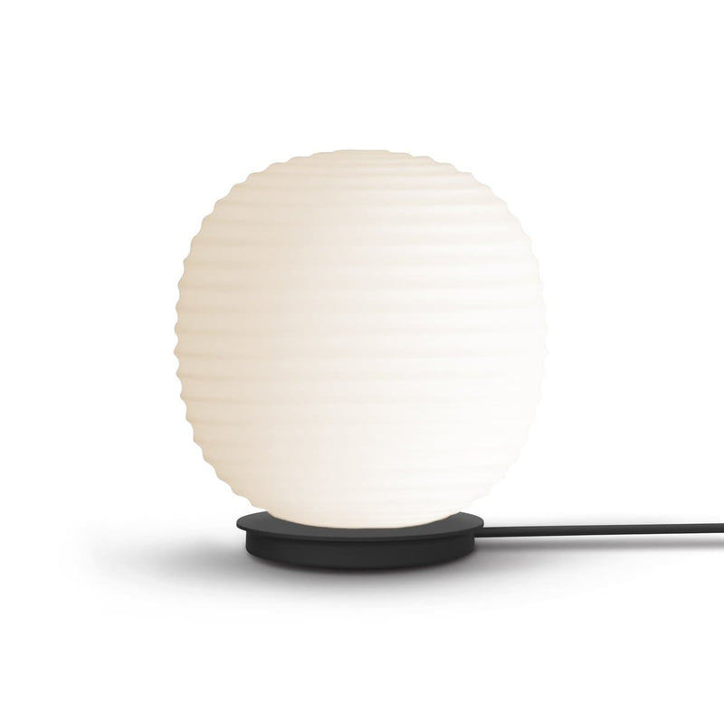 Se New Works Lantern Globe bordlampe small Frosted white opal glass ❤ Kæmpe udvalg i New Works ❤ Hurtig levering: 1 - 2 Hverdage samt billig fragt - Varenummer: NDN-501513-01 og barcode / Ean: &
