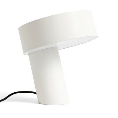 Se HAY Slant bordlampe White ❤ Kæmpe udvalg i HAY ❤ Hurtig levering: 1 - 2 Hverdage samt billig fragt - Varenummer: NDN-506269-01 og barcode / Ean: '5710441292715 på lager - Udsalg på Home & Garden - Lighting - Lamps Spar op til 55% - Over 1354 design mærker på udsalg