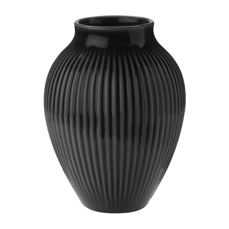 Se Knabstrup Keramik Knabstrup vase riflet 12,5 cm Sort ❤ Kæmpe udvalg i Knabstrup Keramik ❤ Hurtig levering: 1 - 2 Hverdage samt billig fragt - Varenummer: NDN-506891-01 og barcode / Ean: &