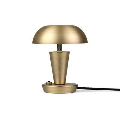 Se ferm LIVING Tiny lampe 14 cm Messing ❤ Kæmpe udvalg i ferm LIVING ❤ Hurtig levering: 1 - 2 Hverdage samt billig fragt - Varenummer: NDN-507276-01 og barcode / Ean: '5704723276340 på lager - Udsalg på Home & Garden - Lighting - Lamps Spar op til 59% - Over 1354 kendte brands på udsalg