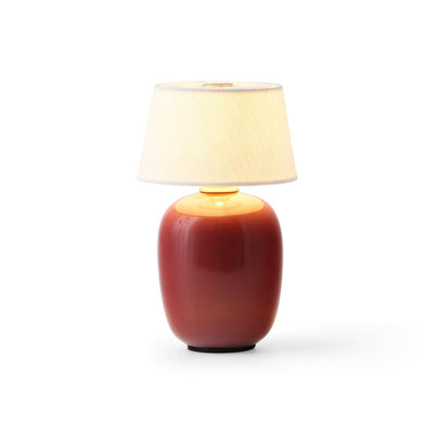 Se Audo Copenhagen Torso bordlampe portable Ruby ❤ Kæmpe udvalg i Audo Copenhagen ❤ Hurtig levering: 1 - 2 Hverdage samt billig fragt - Varenummer: NDN-509092-01 og barcode / Ean: '5709262063284 på lager - Udsalg på Home & Garden - Lighting - Lamps Spar op til 67% - Over 1300 kendte brands på udsalg