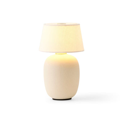 Se Audo Copenhagen Torso bordlampe portable Sand
 ❤ Kæmpe udvalg i Audo Copenhagen ❤ Hurtig levering: 1 - 2 Hverdage samt billig fragt - Varenummer: NDN-509093-01 og barcode / Ean: '5709262063277 på lager - Udsalg på Home & Garden - Lighting - Lamps Spar op til 66% - Over 1300 kendte brands på udsalg