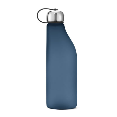 Se Georg Jensen Sky vandflaske 50 cl Blue ❤ Kæmpe udvalg i Georg Jensen ❤ Hurtig levering: 1 - 2 Hverdage samt billig fragt - Varenummer: NDN-510605-01 og barcode / Ean: '5713275209652 på lager - Udsalg på Home & Garden - Kitchen & Dining - Food & Beverage Carriers - Water Bottles Spar op til 52% - Over 1192 kendte brands på udsalg