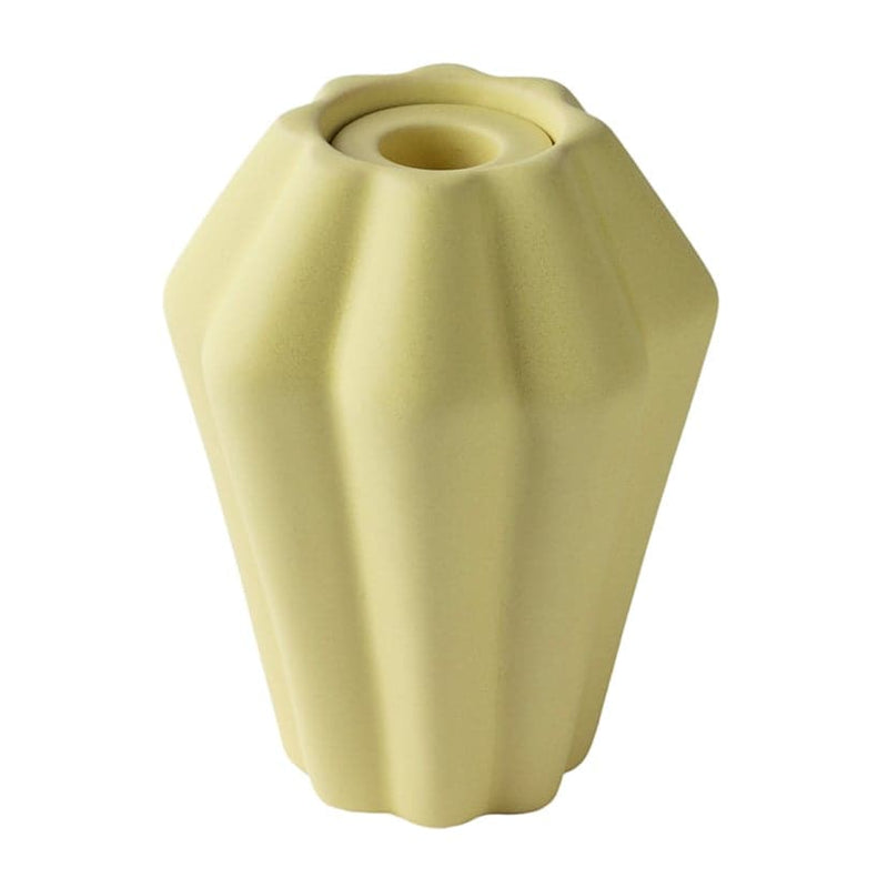 Se PotteryJo Birgit vase/fyrfadsstage 14 cm Pale Yellow ❤ Kæmpe udvalg i PotteryJo ❤ Hurtig levering: 1 - 2 Hverdage samt billig fragt - Varenummer: NDN-513800-01 og barcode / Ean: &