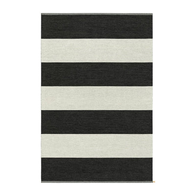 Se Kasthall Wide Stripe Icon tæppe 160x240 cm Midnight black ❤ Kæmpe udvalg i Kasthall ❤ Hurtig levering: 1 - 2 Hverdage samt billig fragt - Varenummer: NDN-514899-01 og barcode / Ean: '9991442001353 på lager - Udsalg på Home & Garden - Decor - Rugs Spar op til 57% - Over 1354 design mærker på udsalg