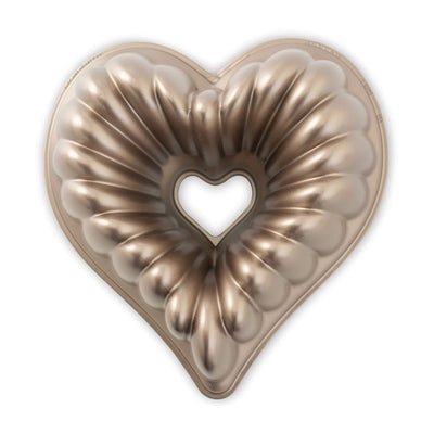 Se Nordic Ware Nordic Ware elegant heart bundt bageform 2,4 L ✔ Kæmpe udvalg i Nordic Ware ✔ Hurtig levering: 1 - 2 Hverdage samt billig fragt - Varenummer: KTT-515983-01 og barcode / Ean: '011172555489 på lager - Udsalg på Køkken & madlavning - Bageredskaber - Kageforme & kageudstikkere Spar op til 53% - Over 1150 kendte brands på udsalg