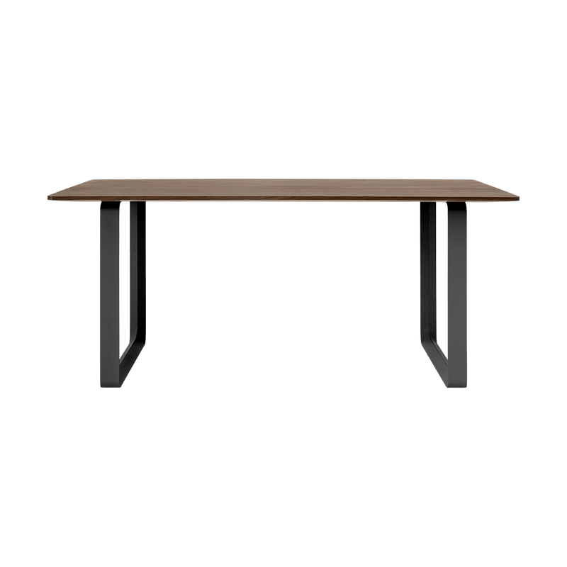 Se Muuto 70/70 spisebord 170x85 cm Solid Smoked Oak/Black ❤ Kæmpe udvalg i Muuto ❤ Hurtig levering: 1 - 2 Hverdage samt billig fragt - Varenummer: NDN-545575-01 og barcode / Ean: &