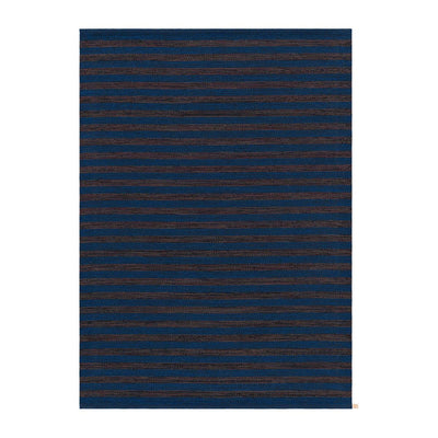 Se Kasthall Narrow Stripe Icon tæppe Indigo dream 240x160 cm ❤ Kæmpe udvalg i Kasthall ❤ Hurtig levering: 1 - 2 Hverdage samt billig fragt - Varenummer: NDN-554394-01 og barcode / Ean: '9991442063245 på lager - Udsalg på Home & Garden - Decor - Rugs Spar op til 59% - Over 1312 kendte brands på udsalg