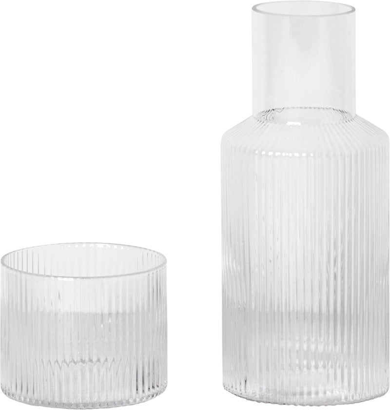 Se ferm LIVING Ripple Carafe Set Small Str H: 18/6 x Ø 18/7,5 cm - Karafler Glas ❤ Stort online udvalg i ferm LIVING ❤ Meget billig fragt og hurtig levering: 1 - 2 hverdage - Varenummer: MGS-S00401857 og barcode / Ean: 5704723021612 på lager - Udsalg på Bolig - Borddækning - Karafler & kander - Karafler Spar op til 67% - Over 1354 design brands på udsalg