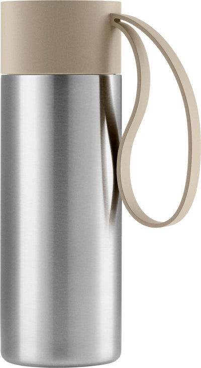 Se Eva Solo To Go Cup 0,35 l Pearl Beige Str 4 - To-go-kopper ❤ Stort online udvalg i Eva Solo ❤ Meget billig fragt og hurtig levering: 1 - 2 hverdage - Varenummer: MGS-S12586503 og barcode / Ean: 5706631226899 på lager - Udsalg på Bolig - Køkkenudstyr - Kaffe & te - To-go-kopper Spar op til 67% - Over 1354 kendte mærker på udsalg