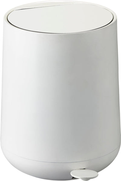 Se Zone Pedalspand Nova White 5L. Str D: 23,0 cm. H: 29,0 cm. - Toiletspande ❤ Stort online udvalg i Zone ❤ Meget billig fragt og hurtig levering: 1 - 2 hverdage - Varenummer: MGS-S00254690 og barcode / Ean: 5708760593606 på lager - Udsalg på Bolig - Badeværelsestilbehør - Toiletspande Spar op til 63% - Over 1112 kendte brands på udsalg