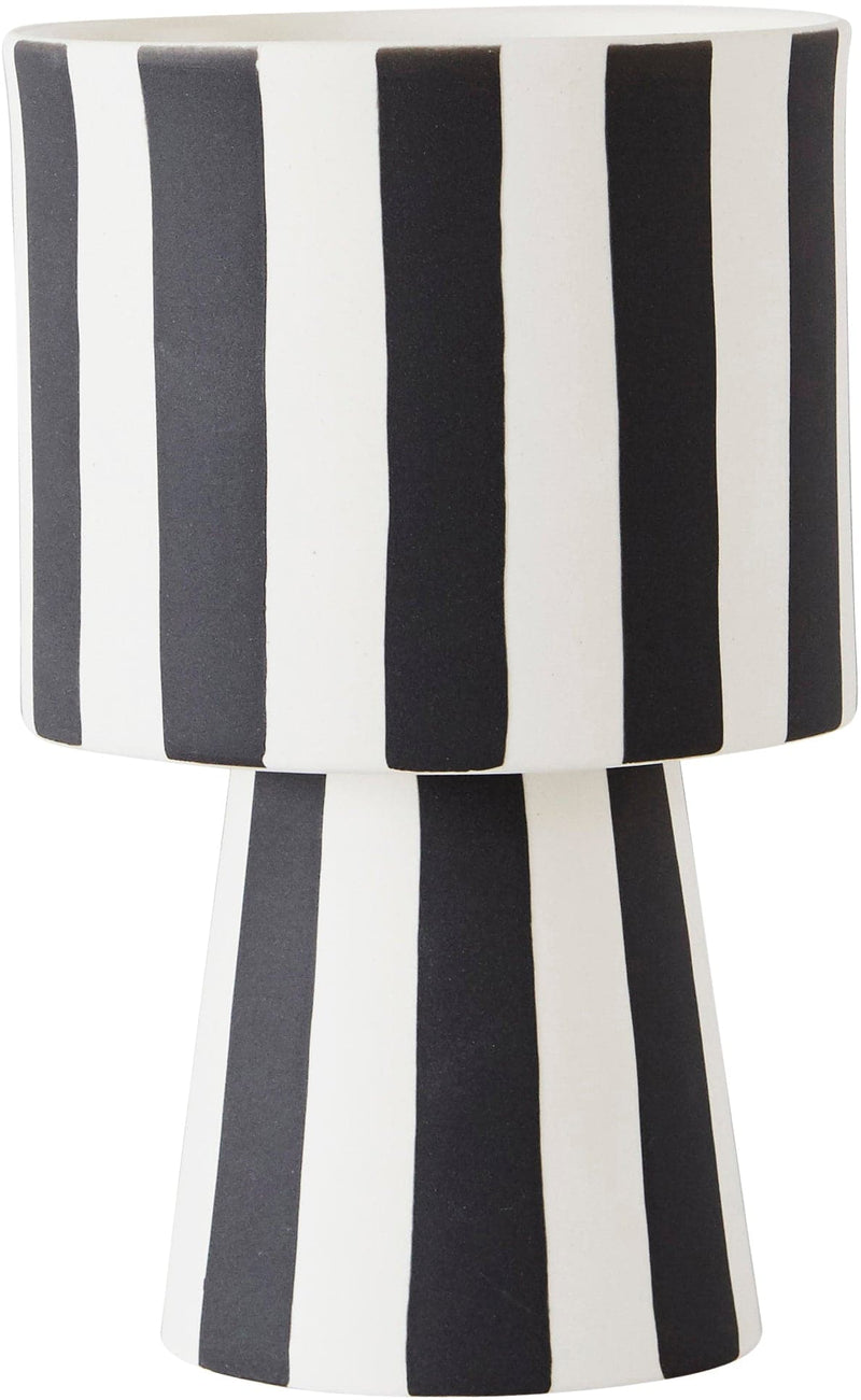 Se OYOY Living Design Toppu Pot Small Black/white Str Ø:10cm H:15cm - Vaser ❤ Stort online udvalg i OYOY Living Design ❤ Meget billig fragt og hurtig levering: 1 - 2 hverdage - Varenummer: MGS-S00457085 og barcode / Ean: 5712195007447 på lager - Udsalg på Bolig - Interiør - Vaser & urtepotteskjulere - Vaser Spar op til 63% - Over 1122 kendte brands på udsalg