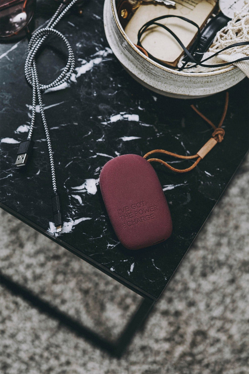 Se Kreafunk Tocharge Urban Plum Str 6,1 x 2,7 x 9,9 - Powerbanks ❤ Stort online udvalg i Kreafunk ❤ Meget billig fragt og hurtig levering: 1 - 2 hverdage - Varenummer: MGS-S00427079 og barcode / Ean: 5713680300630 på lager - Udsalg på Bolig - Elektronik - Mobiltilbehør - Powerbanks Spar op til 65% - Over 1300 kendte brands på udsalg