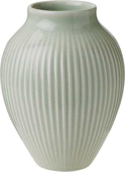 Se Knabstrup Keramik Knabstrup, Vase, Riller Mintgrøn, 12,5 cm Str H 12,5 cm - Vaser ❤ Stort online udvalg i Knabstrup Keramik ❤ Meget billig fragt og hurtig levering: 1 - 2 hverdage - Varenummer: MGS-S00549164 og barcode / Ean: 5713959012479 på lager - Udsalg på Bolig - Interiør - Vaser & urtepotteskjulere - Vaser Spar op til 57% - Over 1160 kendte mærker på udsalg